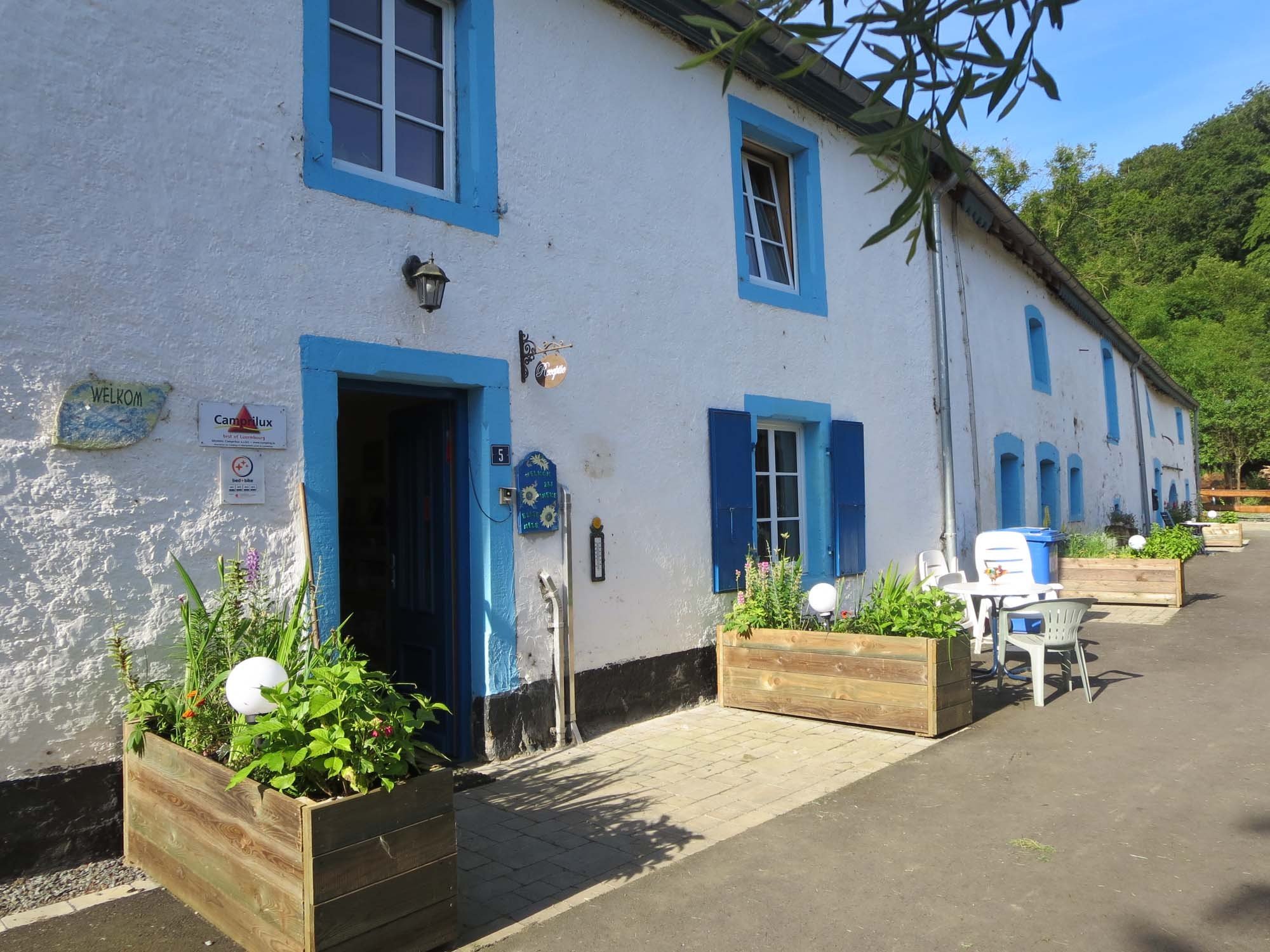 Farmhouse 698085dd6a4a8